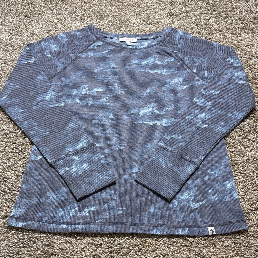 Elegant Blue Patterned Long Sleeve Tee